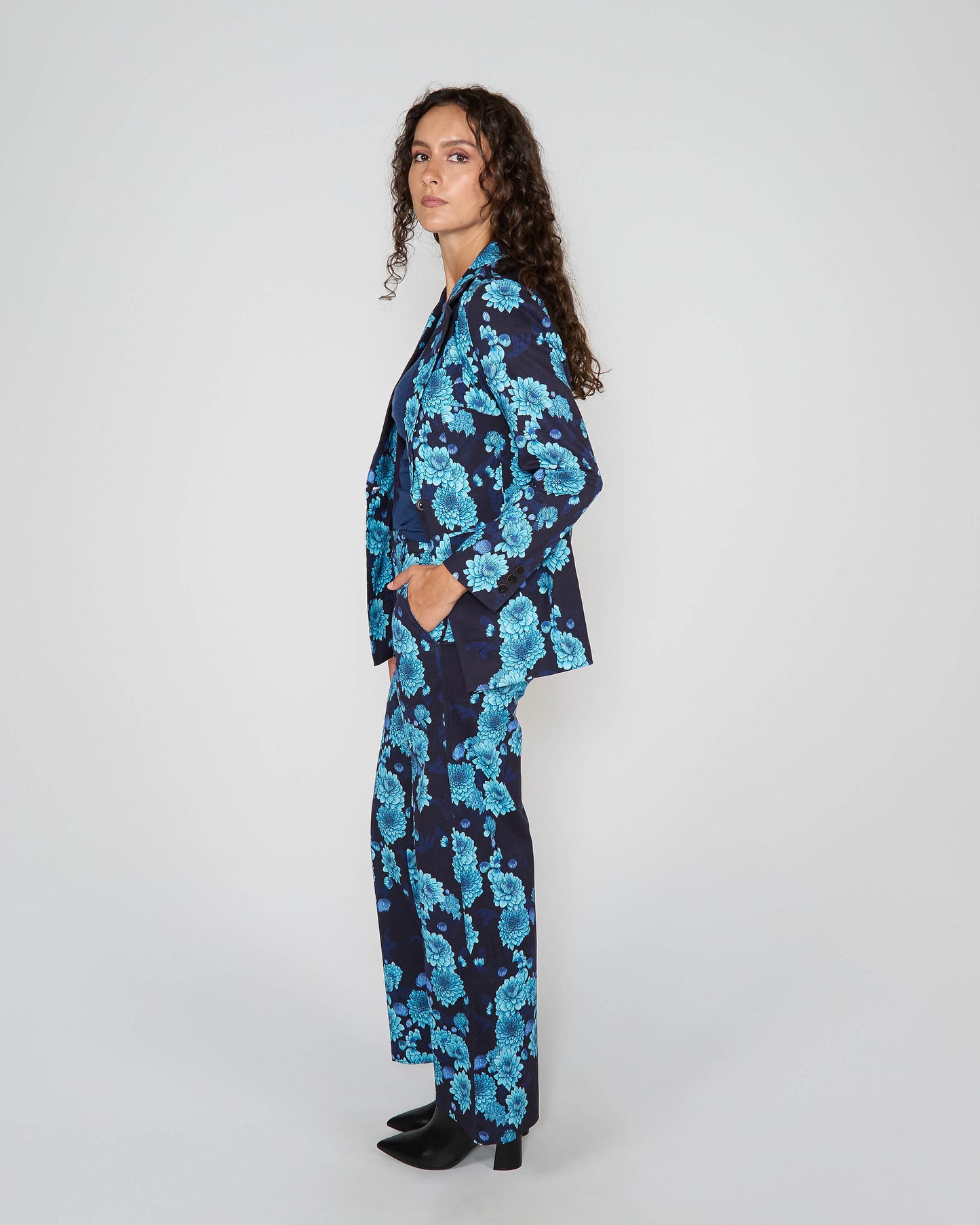 JANE SERIOUS FLORAL TAILORED JACKET - NAVY