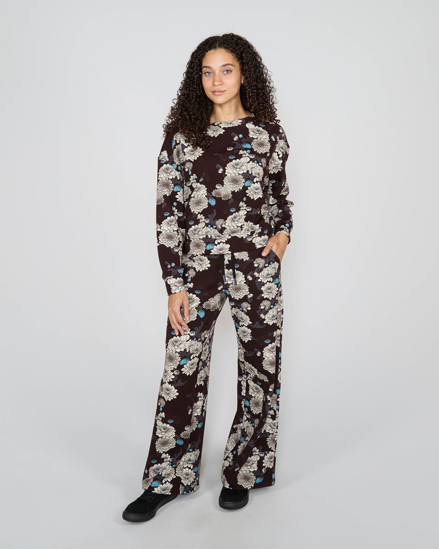 CLARA SERIOUS FLORAL OVERSIZED CREWNECK SWEATSHIRT - BLACK