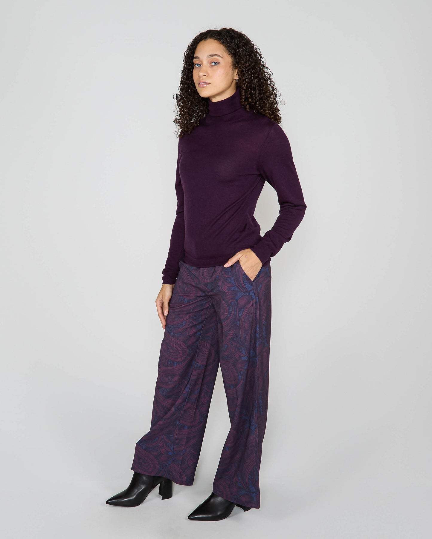 RONA TURTLENECK SWEATER - PLUM