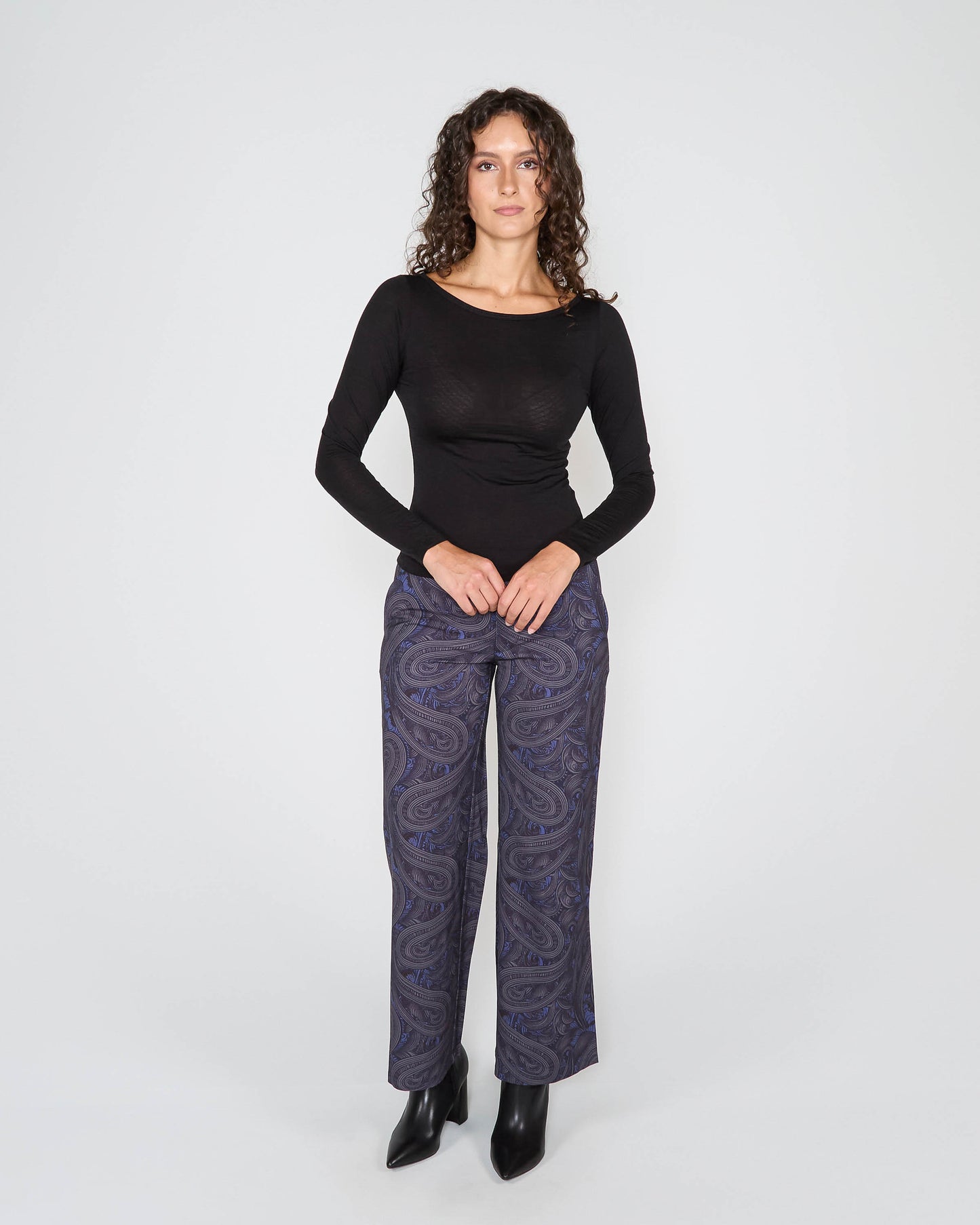 CARLY MERINO LONG SLEEVE CREWNECK SHIRT - BLACK