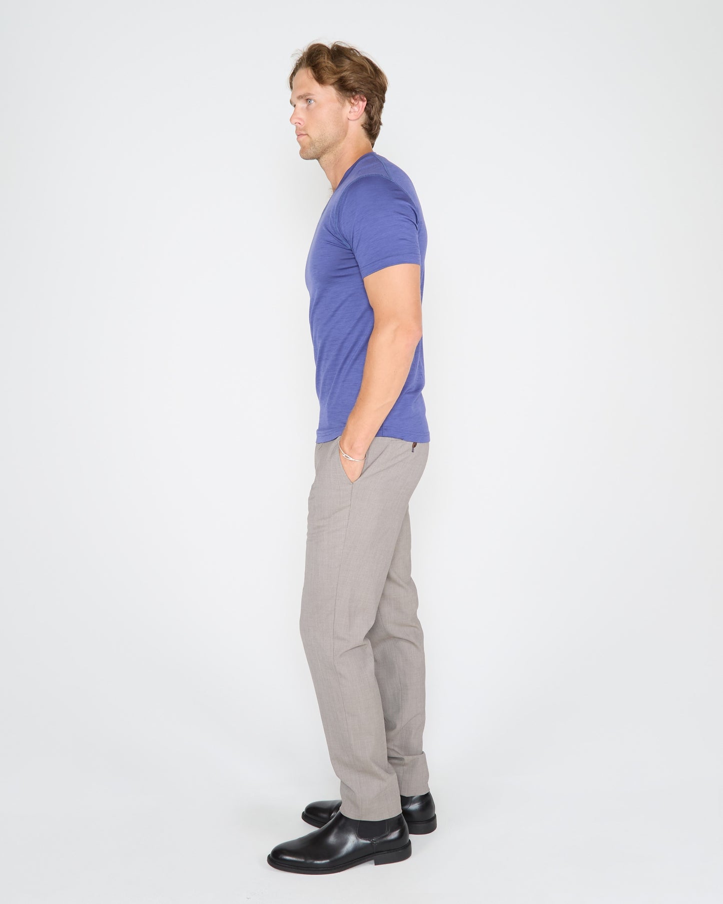 VICTOR V-NECK MERINO SHIRT IN SKIPPER