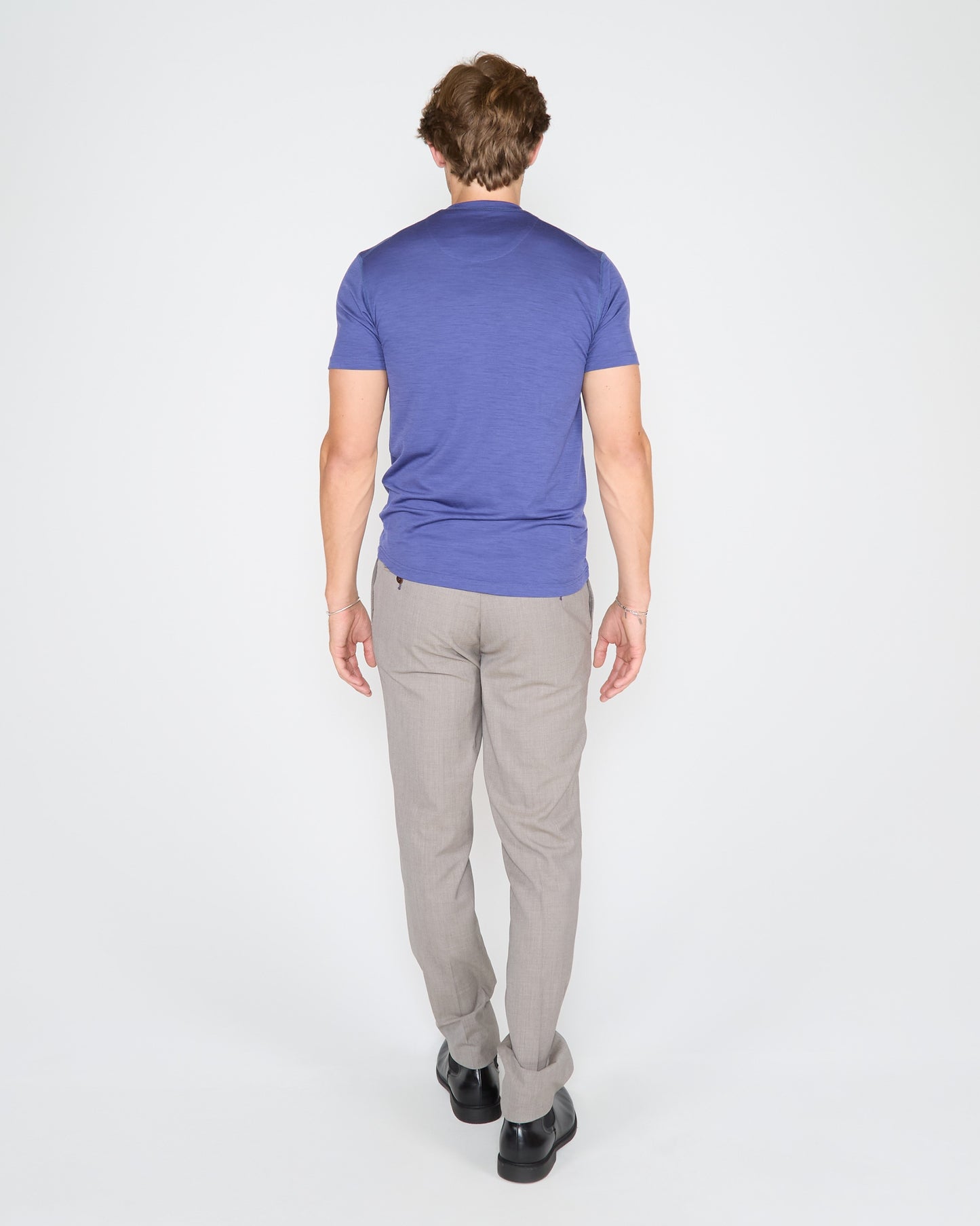 VICTOR V-NECK MERINO SHIRT IN SKIPPER