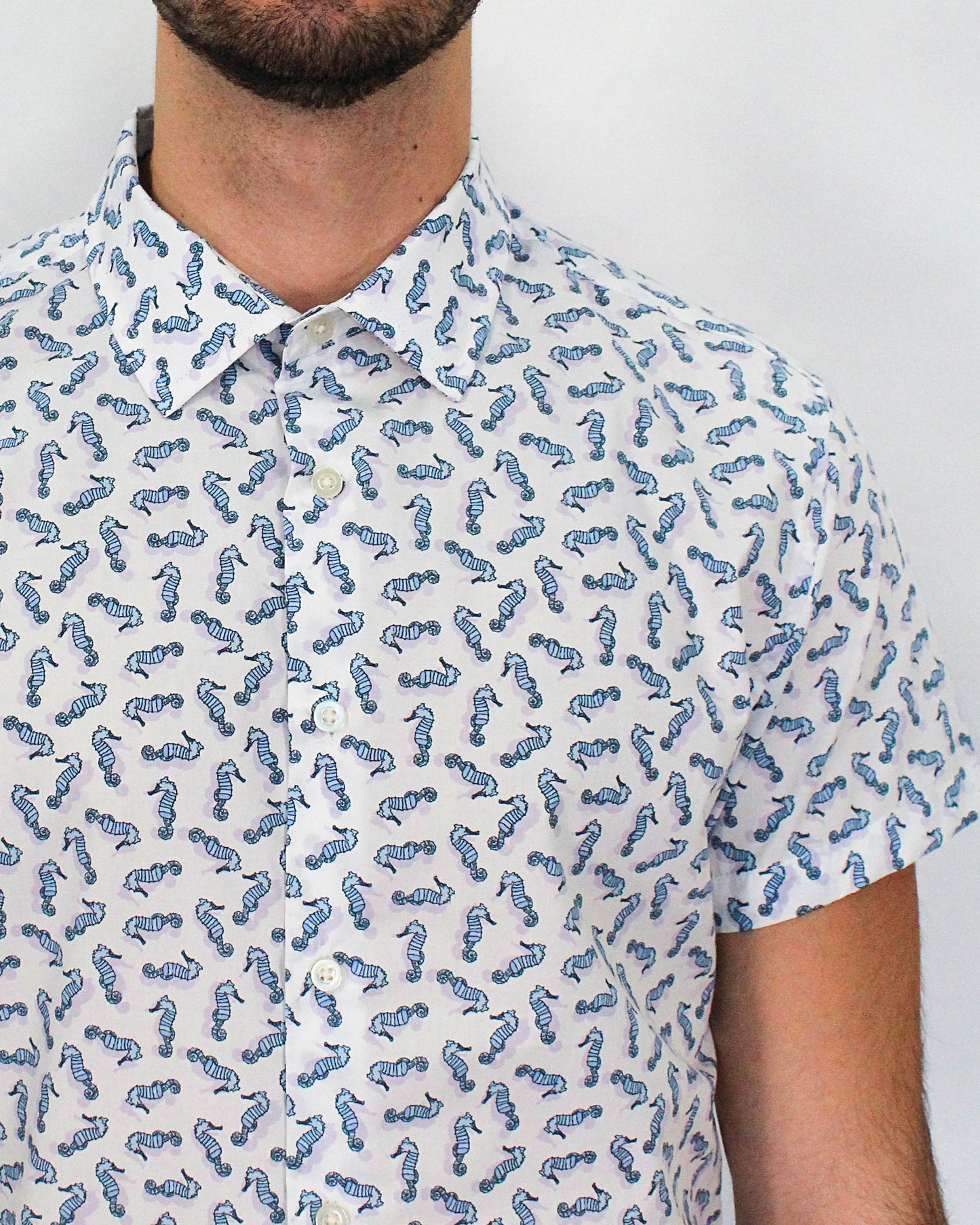 SCOTT SWIMMING SEAHORSES SHIRT IN WHITE