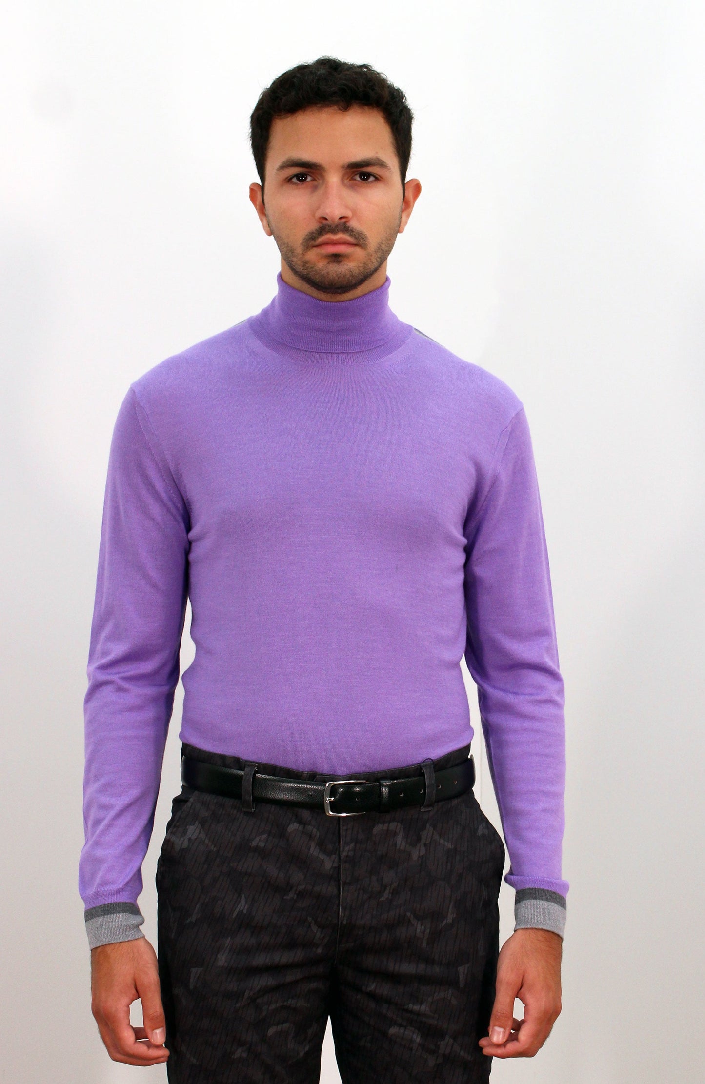 RONALD MERINO TURTLENECK SWEATER IN LAVENDER