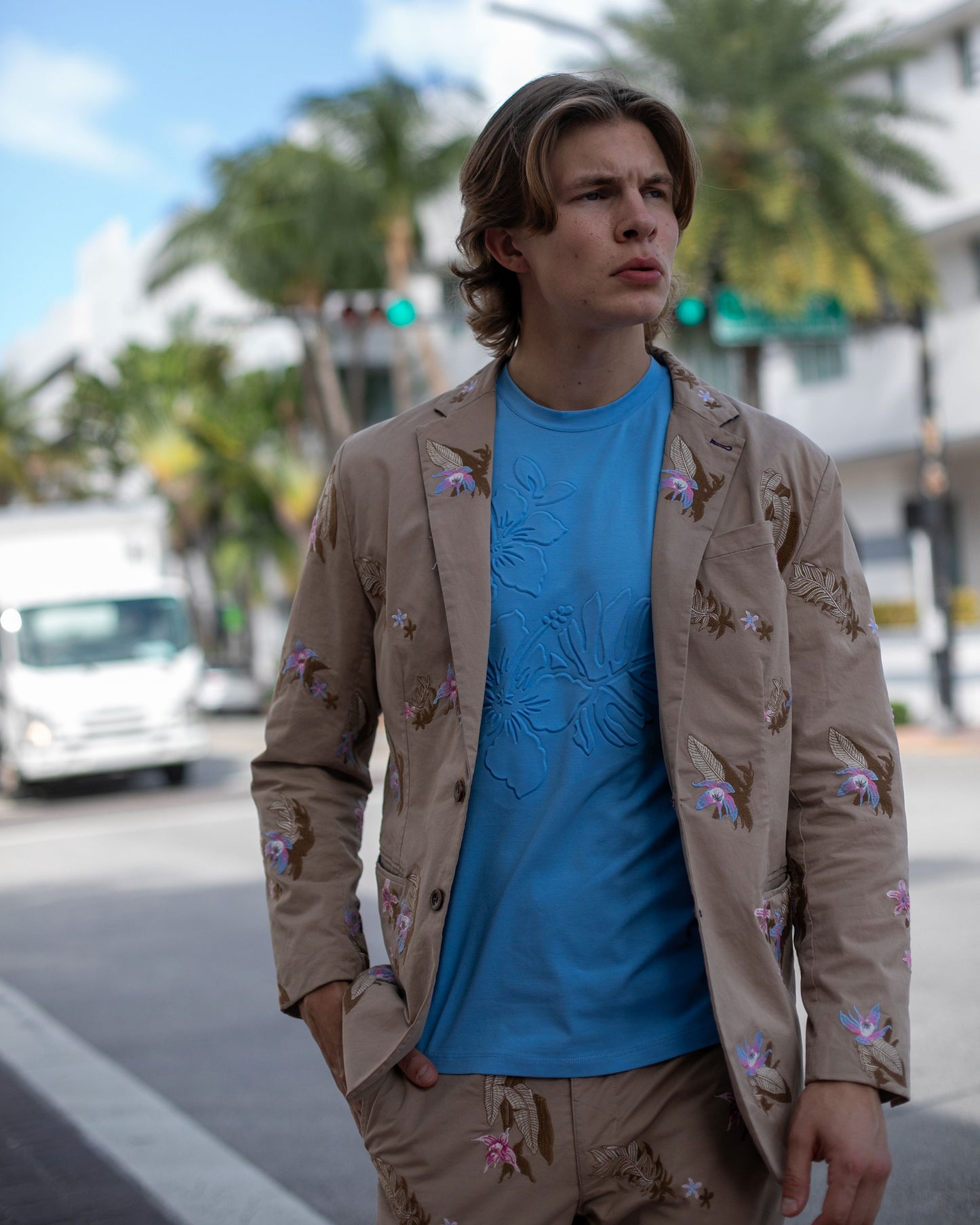 CARSON EMBOSSED FLORAL TEE - BLUE