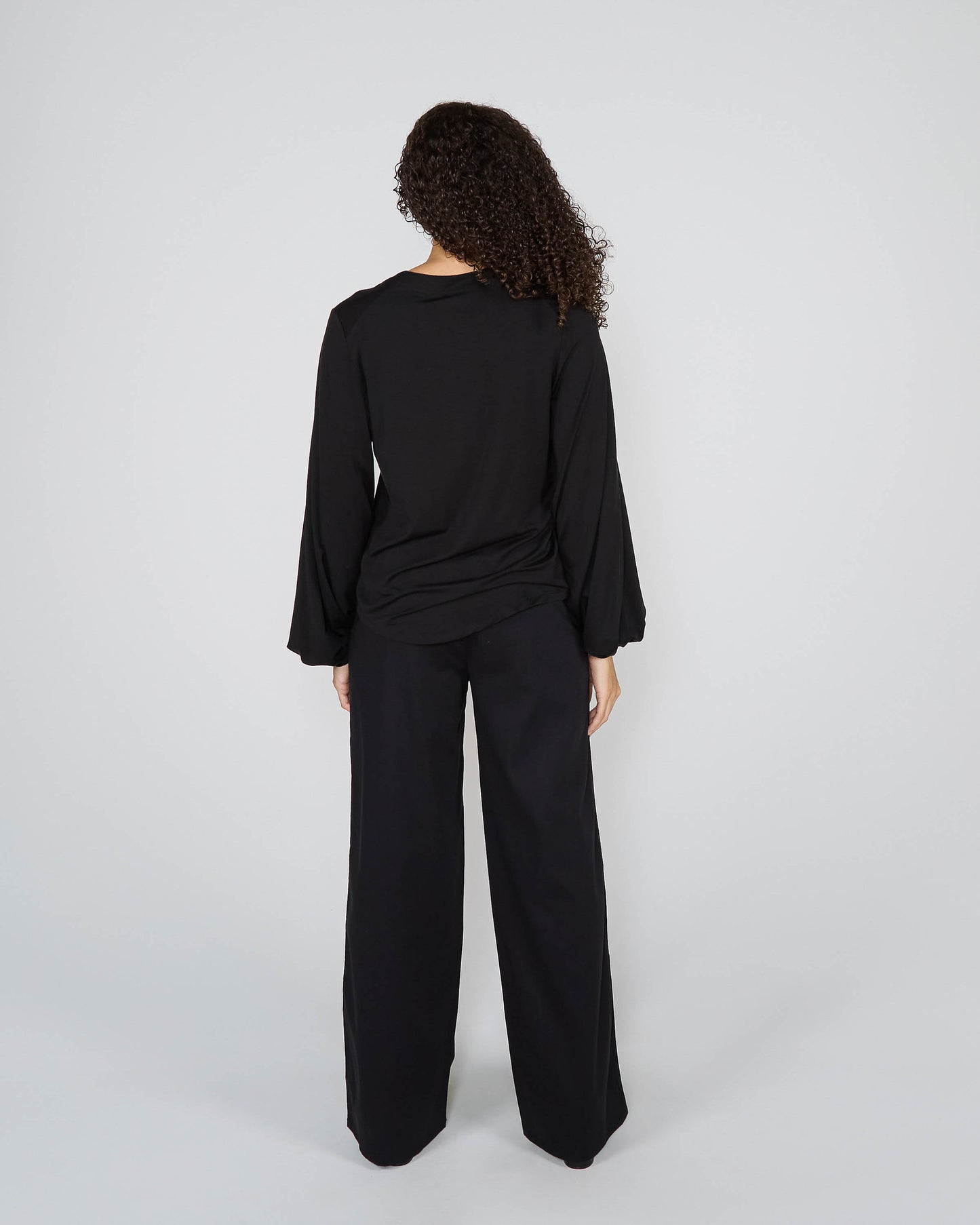 VAL LONG SLEEVE V-NECK SHIRT - BLACK