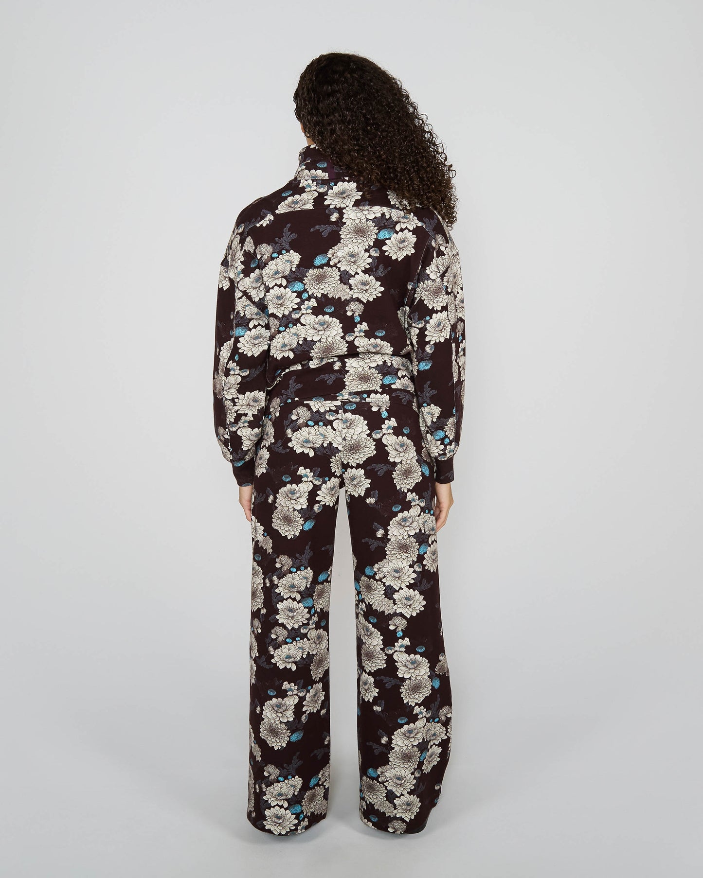 JUNE SERIOUS FLORAL BLACK JACKET - BLACK