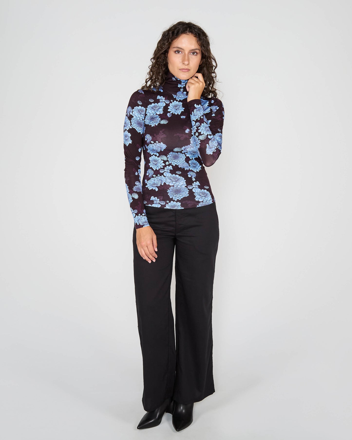 KATE SERIOUS FLORAL TURTLENECK - PLUM