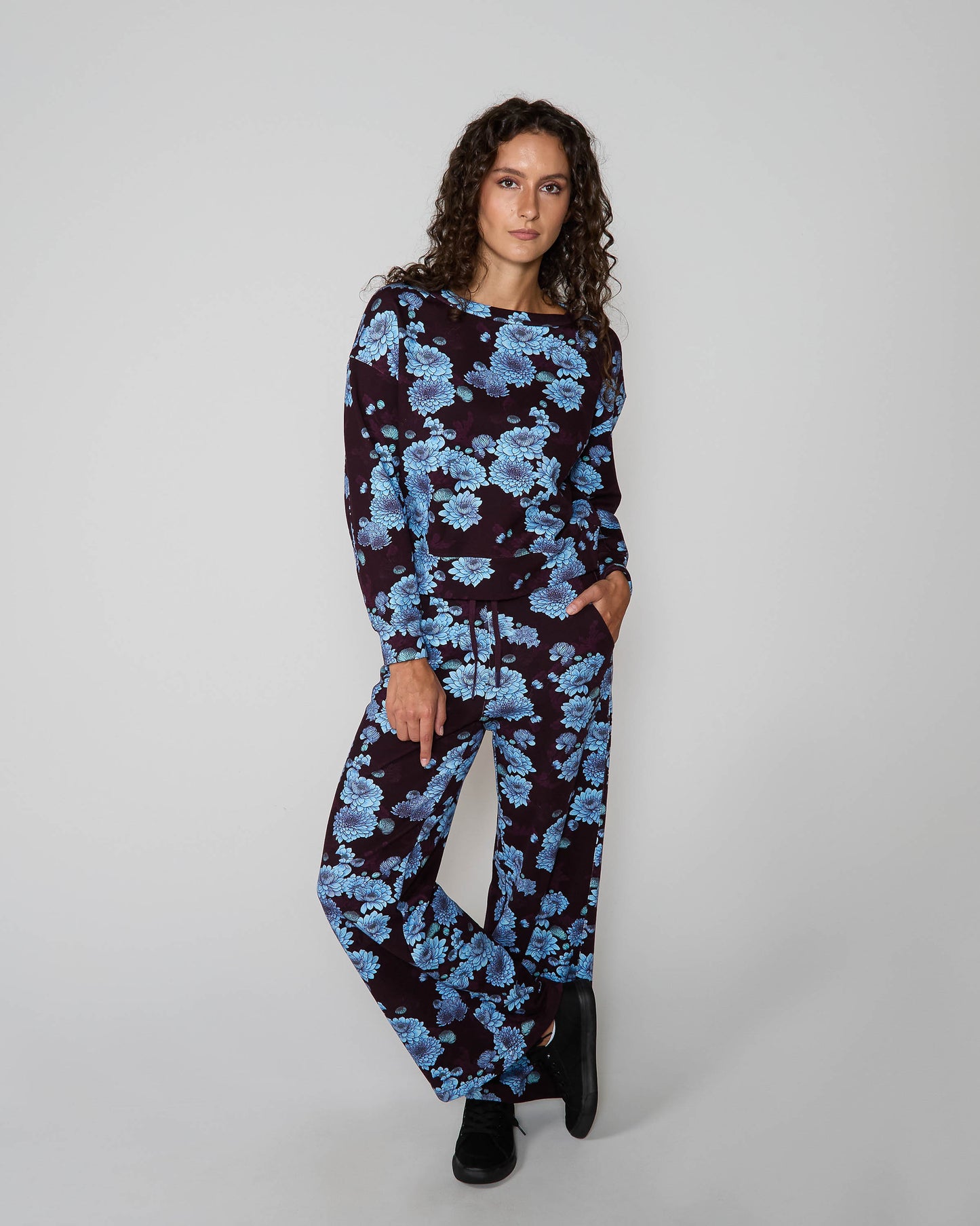 PAIGE SERIOUS FLORAL KNIT PANT - PLUM