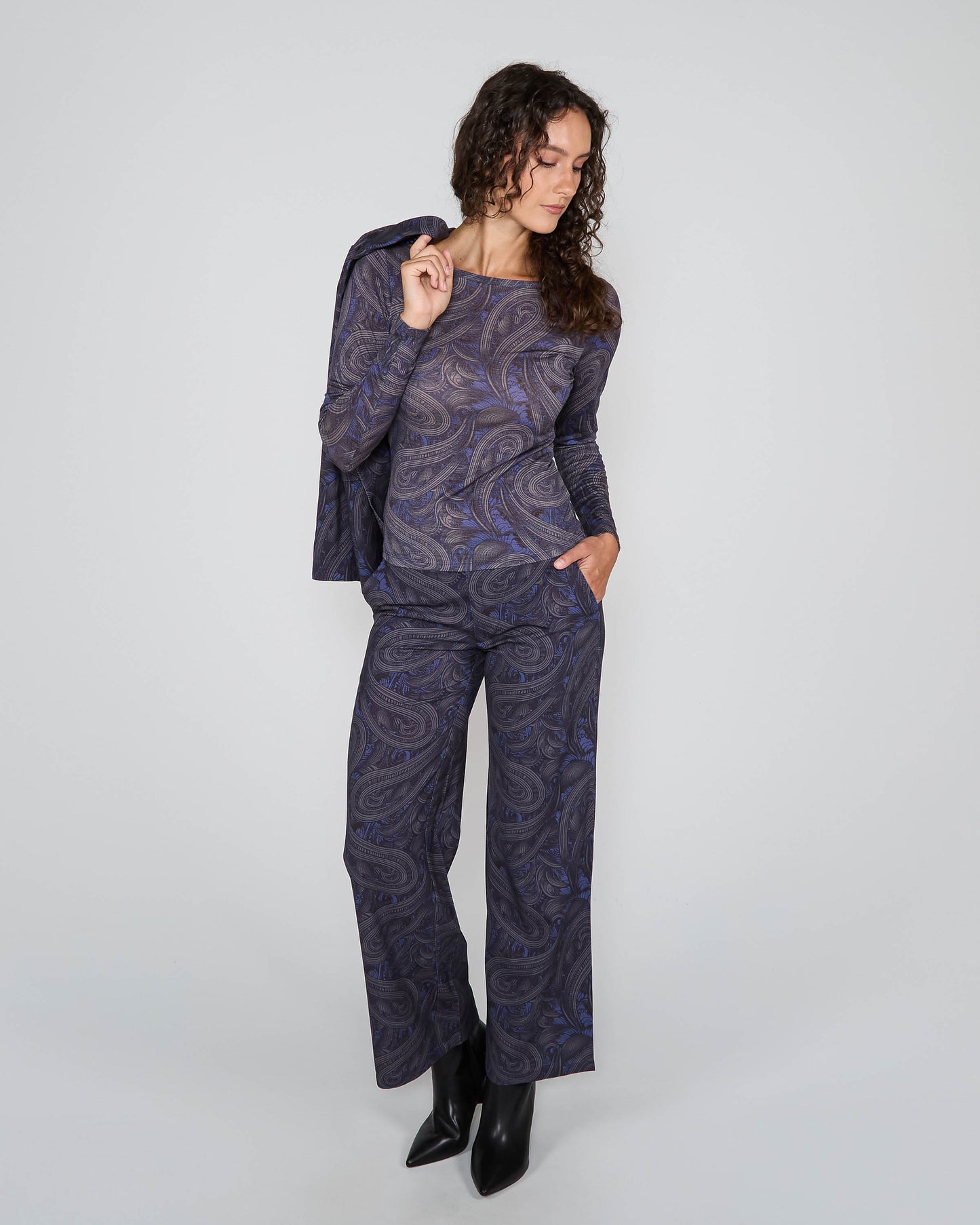 CARLY MERINO LONG SLEEVE CREWNECK SHIRT - BADALONA SMOKE