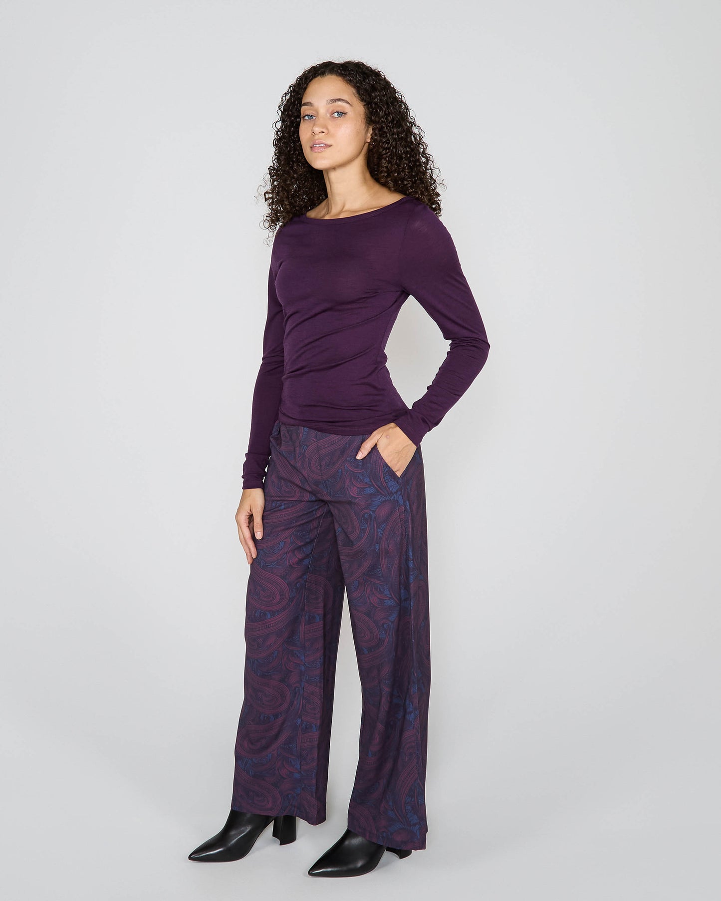 CARLY MERINO LONG SLEEVE CREWNECK SHIRT - PLUM