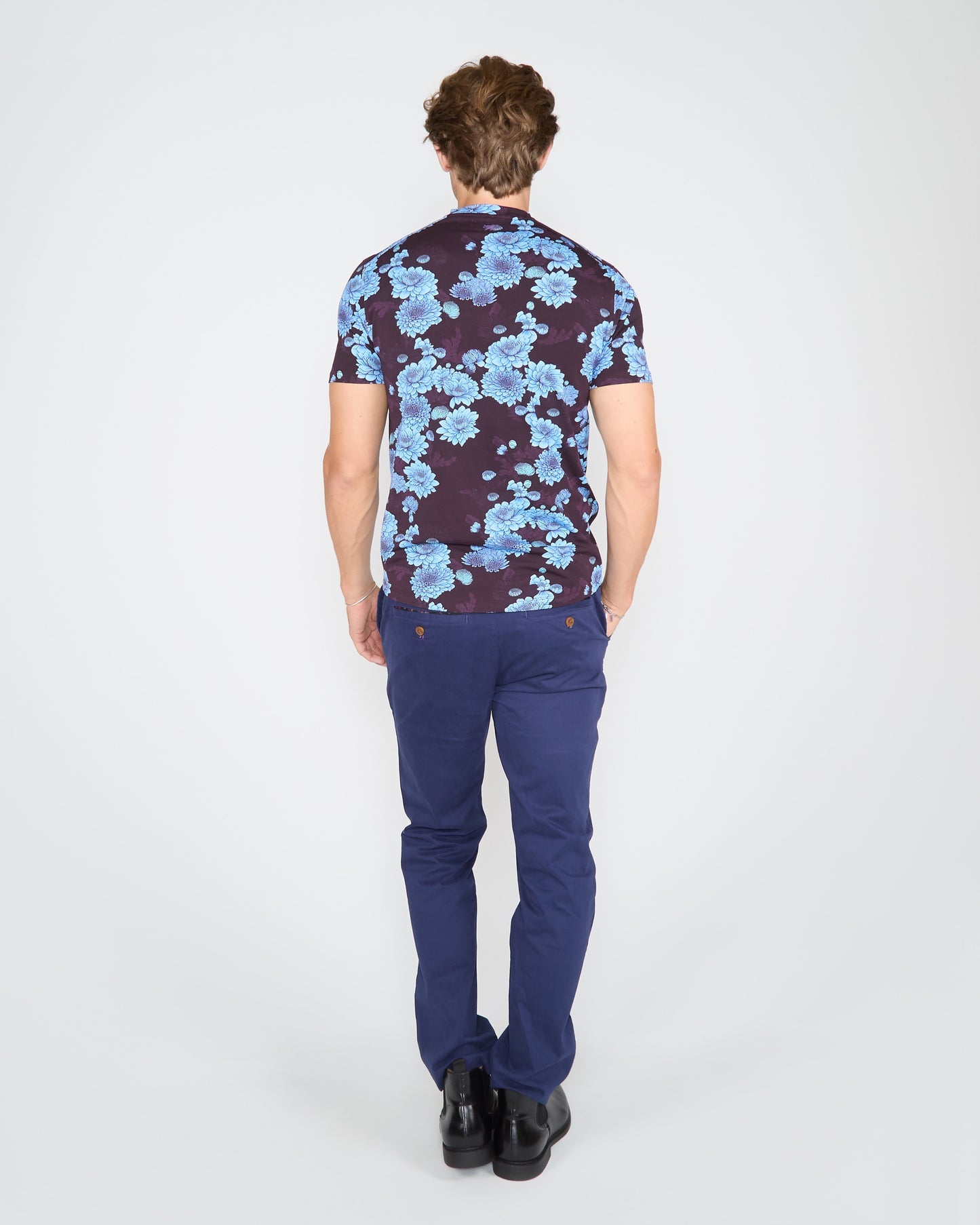 MAZE SERIOUS FLORAL V-NECK TEE - PLUM