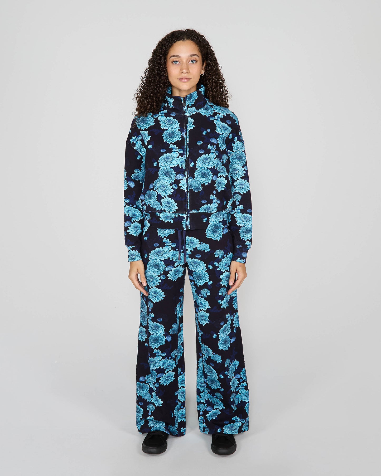 JUNE SERIOUS FLORAL BLACK JACKET - NAVY