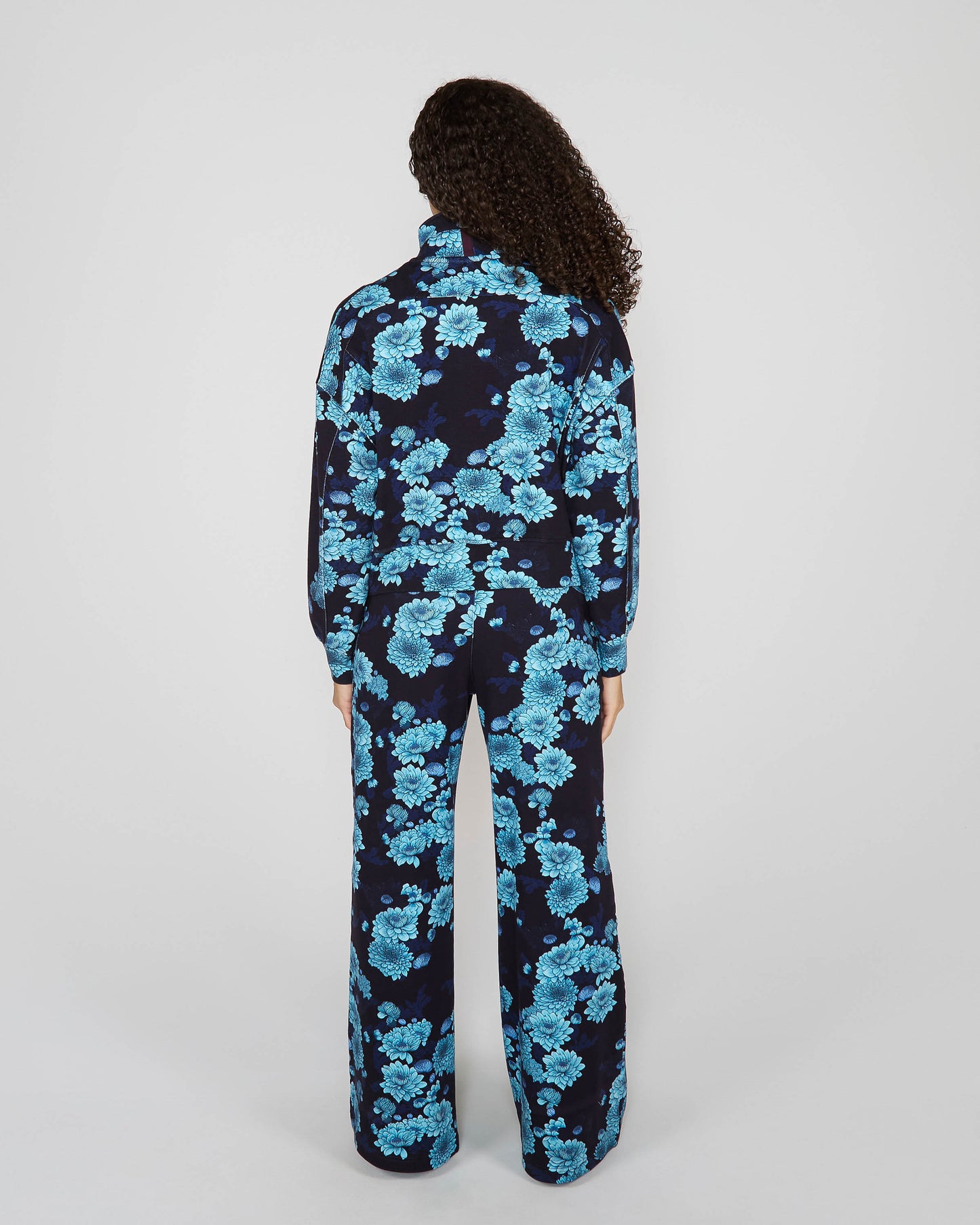 JUNE SERIOUS FLORAL BLACK JACKET - NAVY