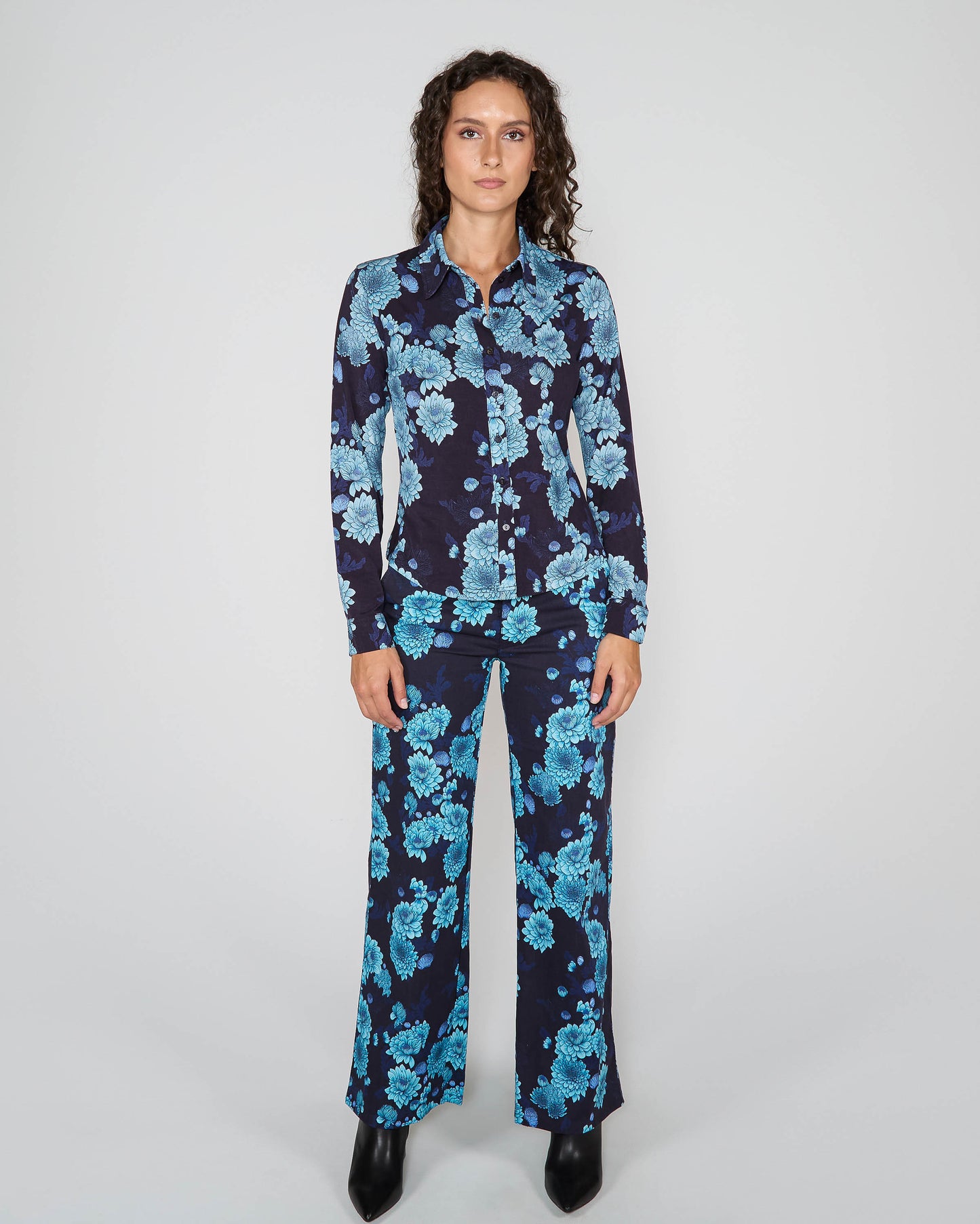 STEPHANIE SERIOUS FLORAL SHIRT - NAVY