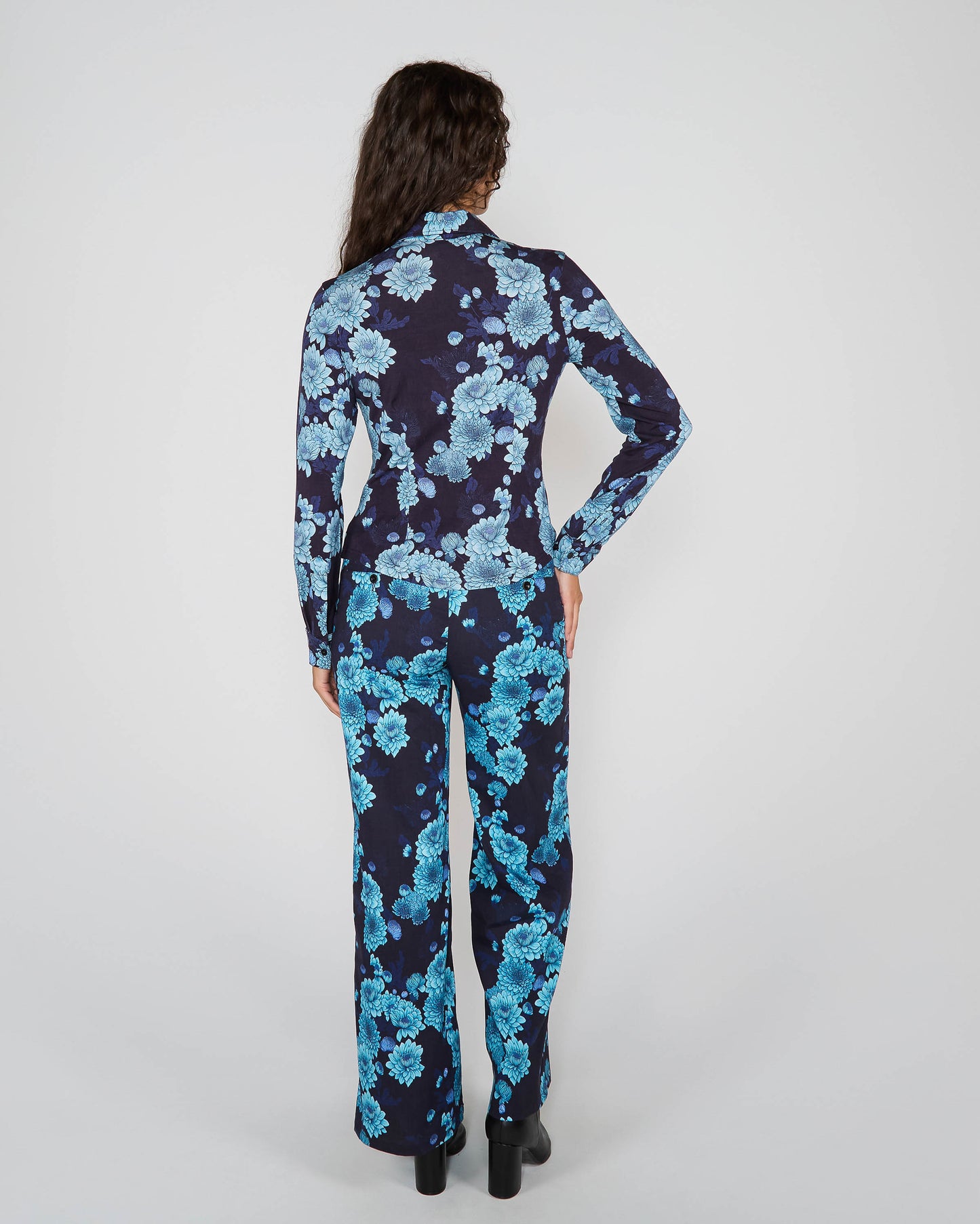 STEPHANIE SERIOUS FLORAL SHIRT - NAVY