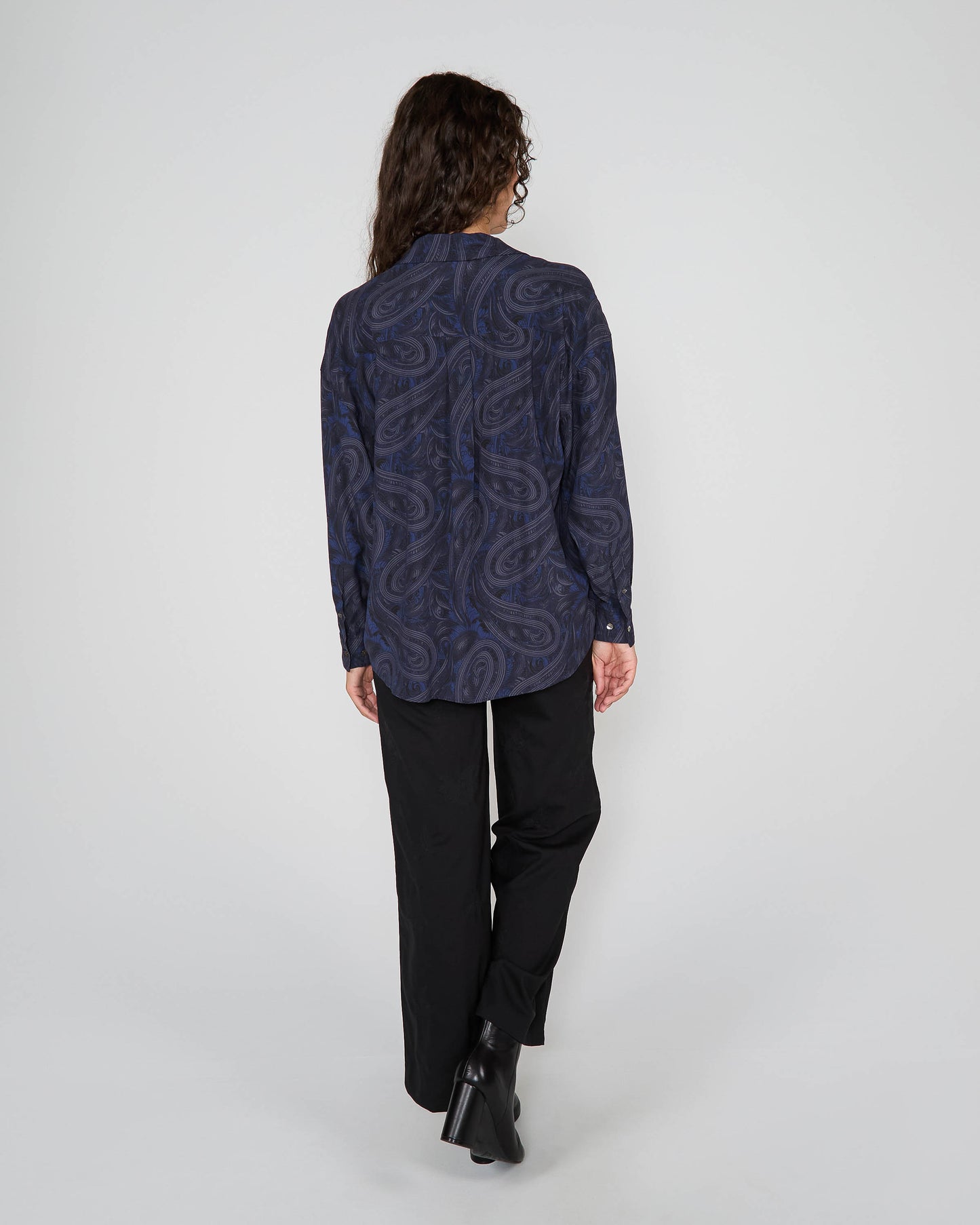 SOPHIE SILK OVERSIZED SHIRT - SMOKE