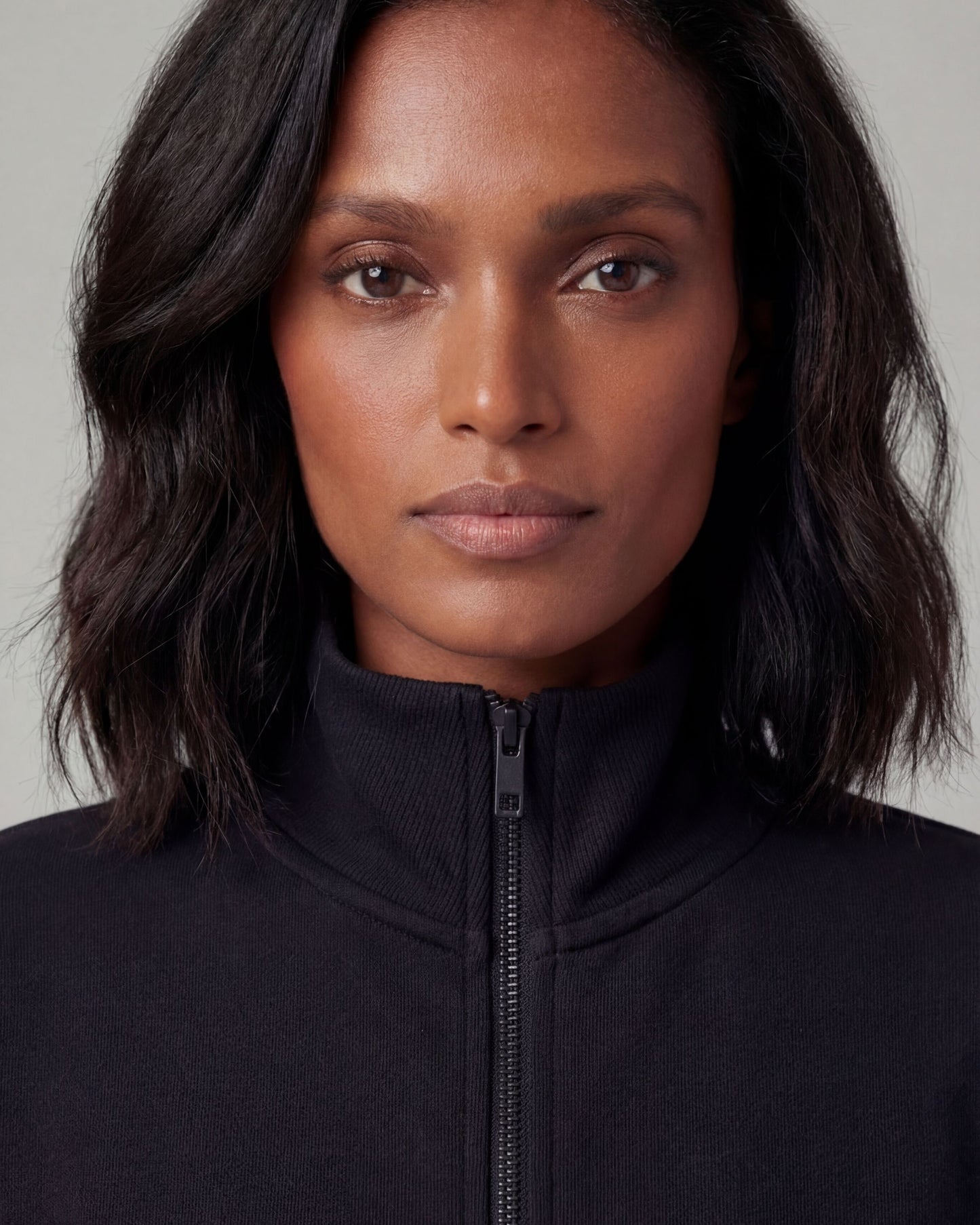 JUDY VERY BLACK WOMENS CROPPED ZIP JACKET