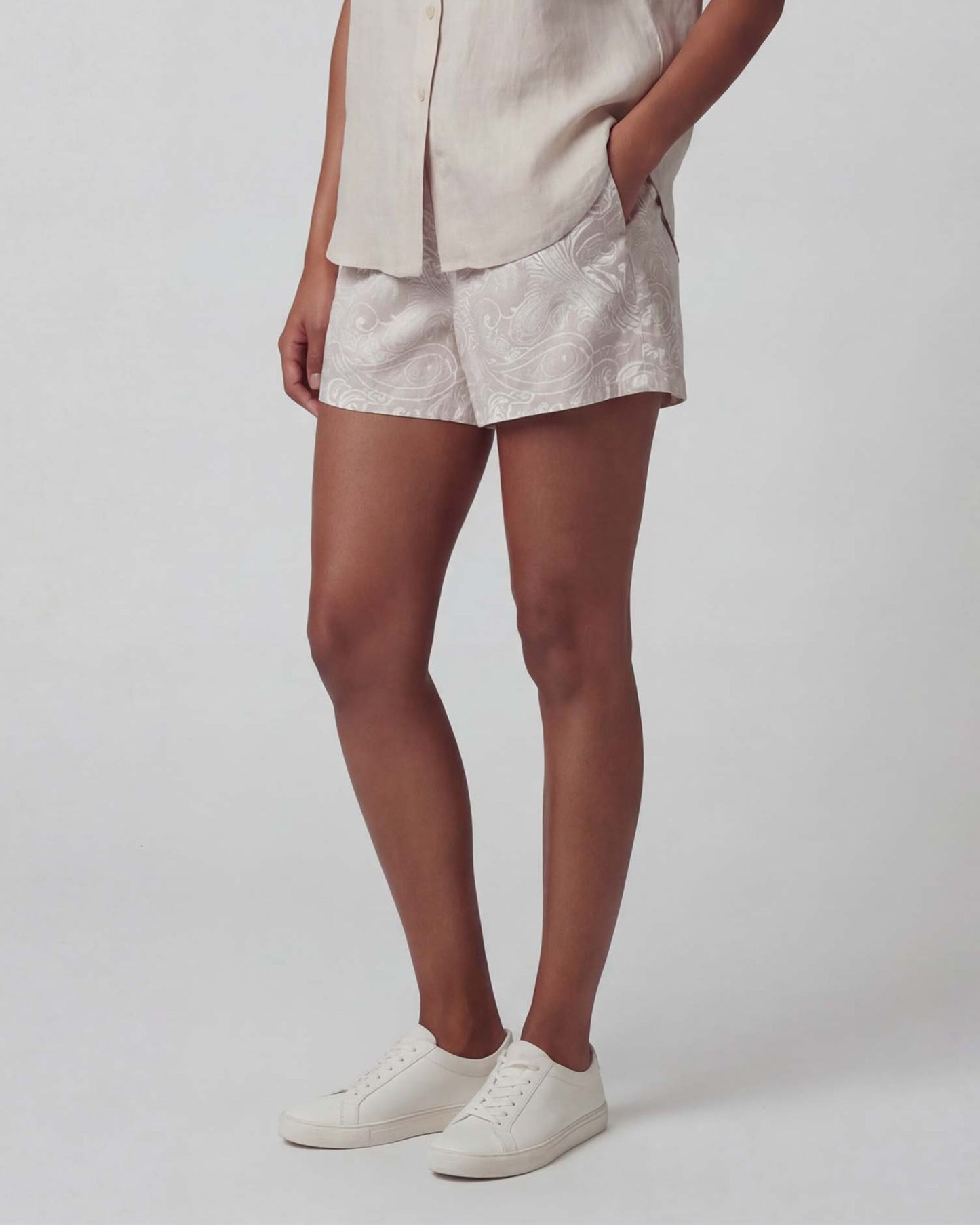 LEANNE PAISLEY EXPLOSION IVORY WOMENS DRAWSTRING SHORT