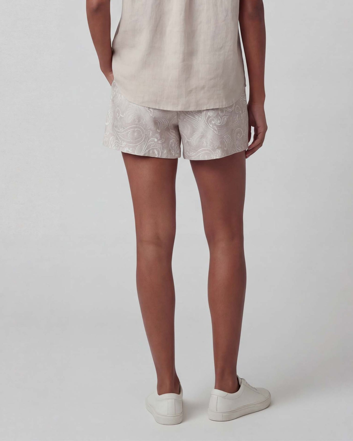 LEANNE PAISLEY EXPLOSION IVORY WOMENS DRAWSTRING SHORT