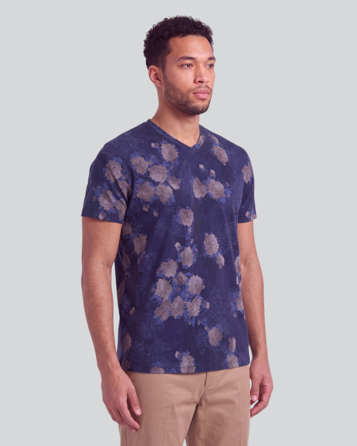 MAZE LANS FLORAL NAVY MEN'S STRETCH COTTON V-NECK TEE