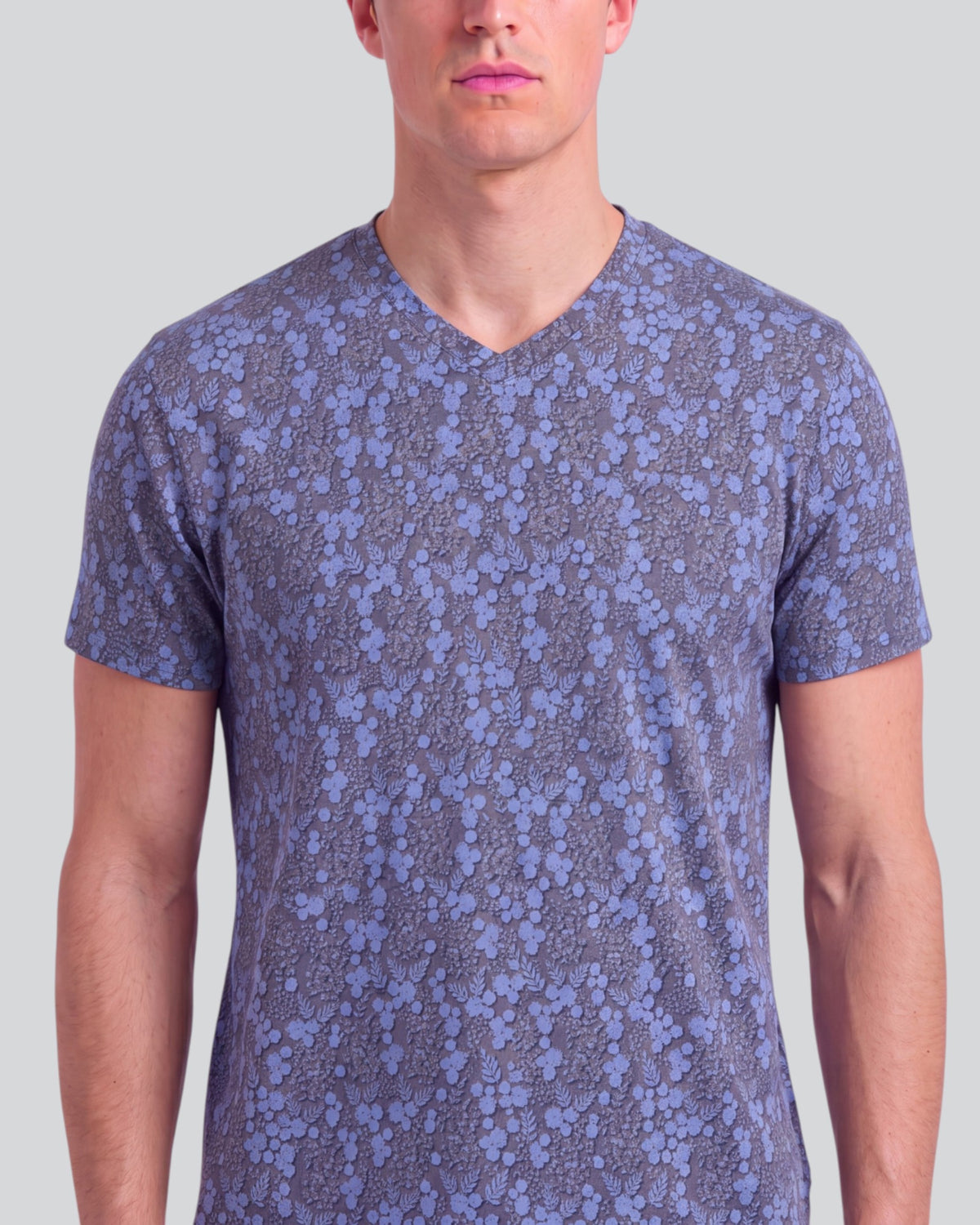 MAZE LECH FLORAL BLACK MEN'S STRETCH COTTON V-NECK TEE