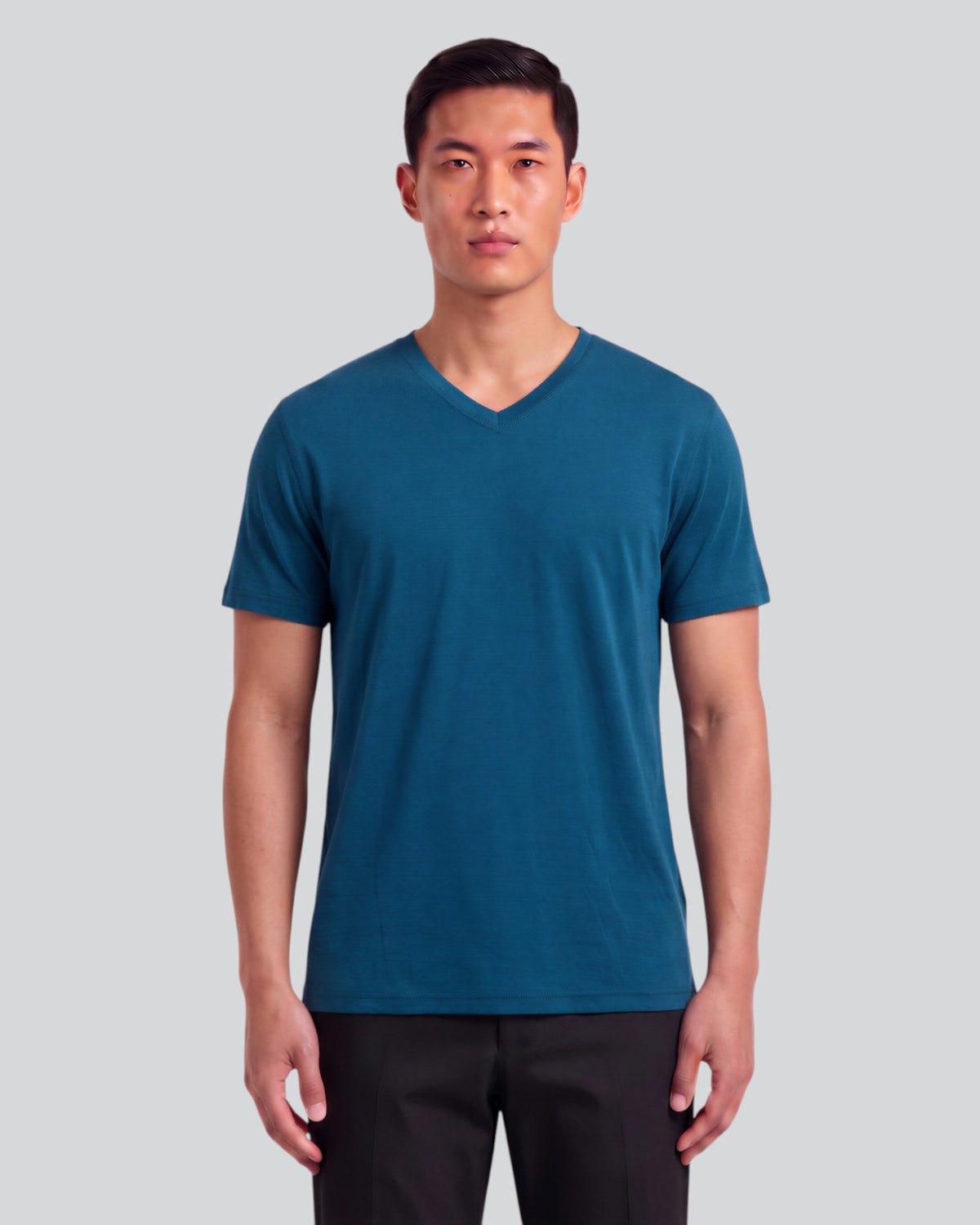 VICTOR LEGION MEN'S EXTRA-FINE MERINO V-NECK TEE