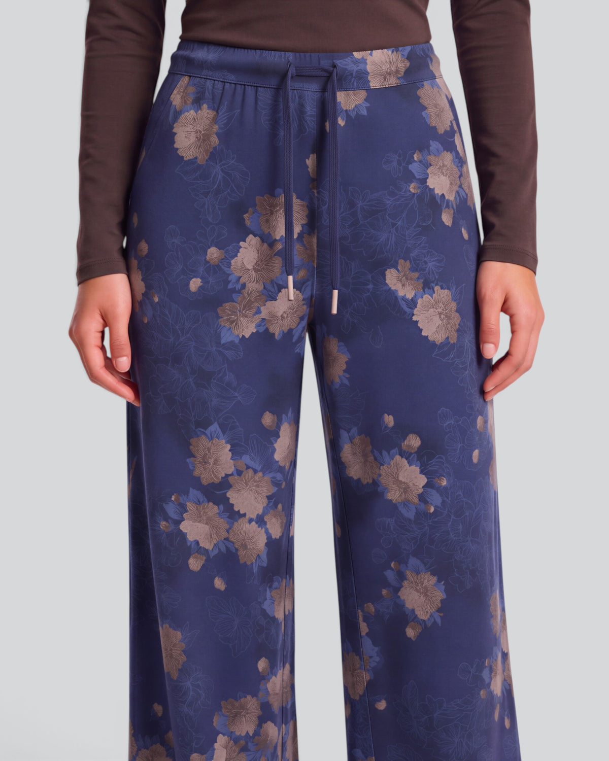 SANCHEZ LANS FLORAL NAVY WOMEN'S STRETCH KNIT DRAWSTRING PANT