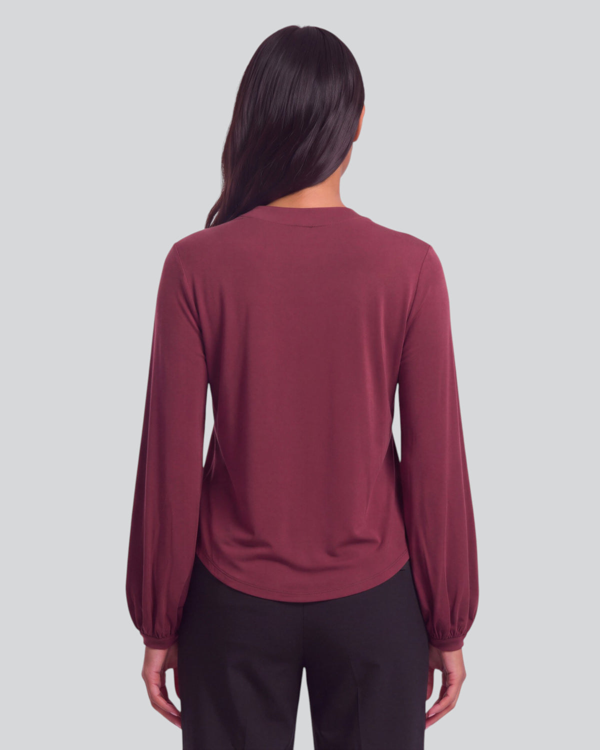 VAL PORT WOMEN'S LYOCELL STRETCH V-NECK TOP