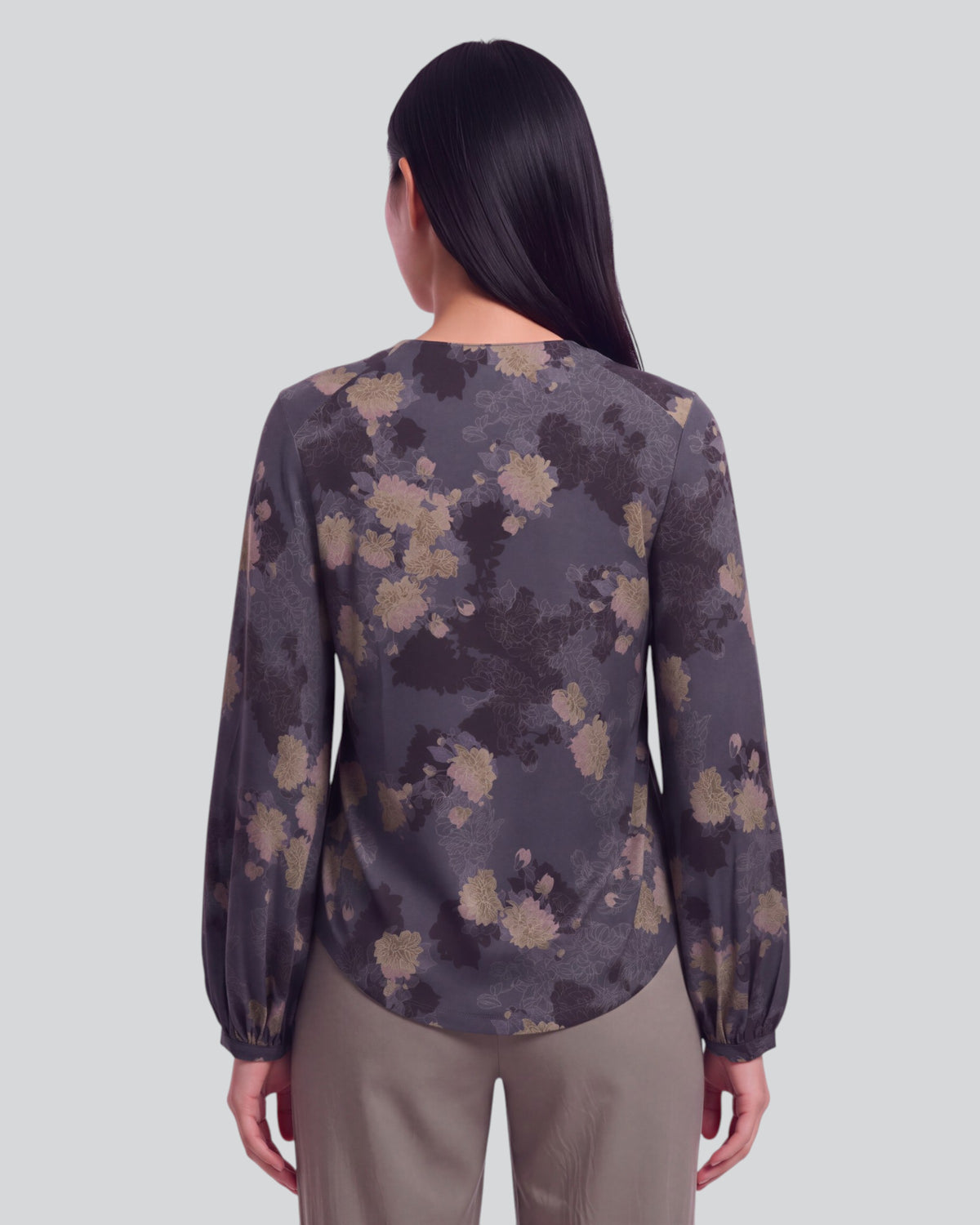VAL LANS FLORAL BLACK WOMEN'S LYOCELL STRETCH V-NECK TOP