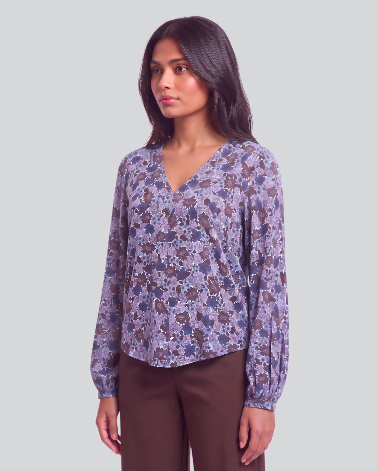 VAL TERNBERG FLORAL BROWNIE WOMEN'S LYOCELL STRETCH V-NECK TOP