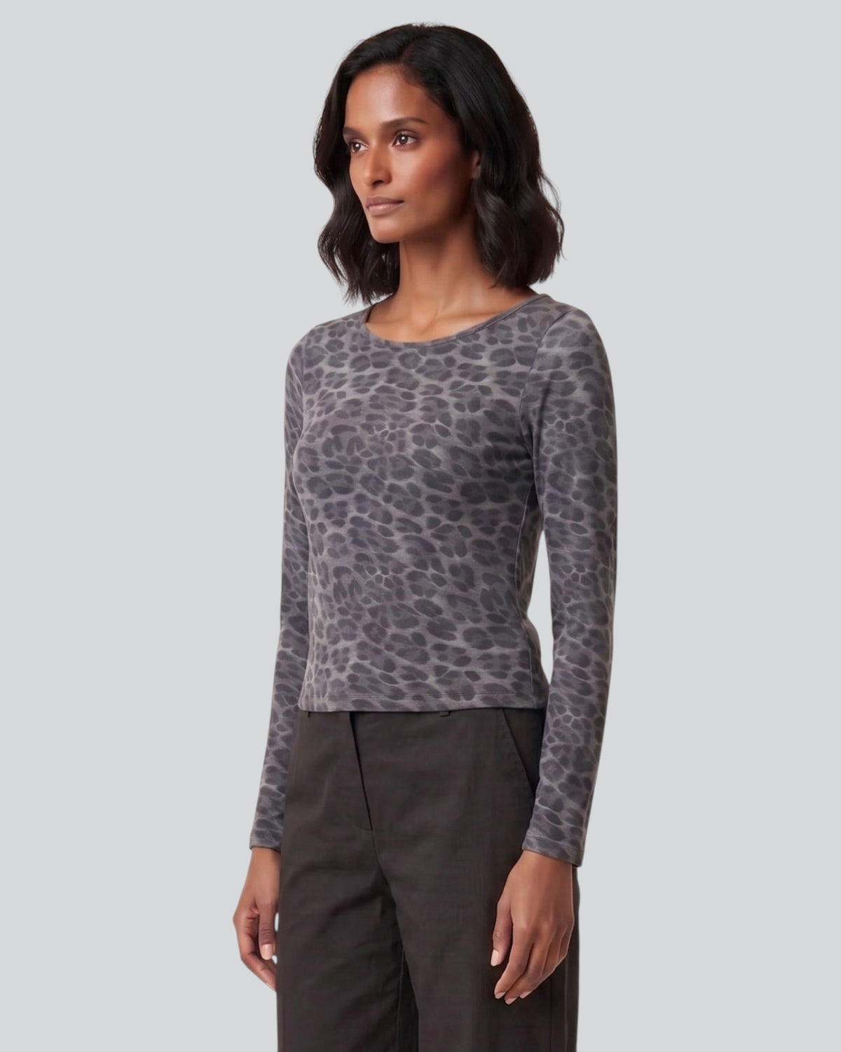 CARLY LEOPARD SMOKE WOMEN'S MERINO LONG-SLEEVE CREW-NECK TOP