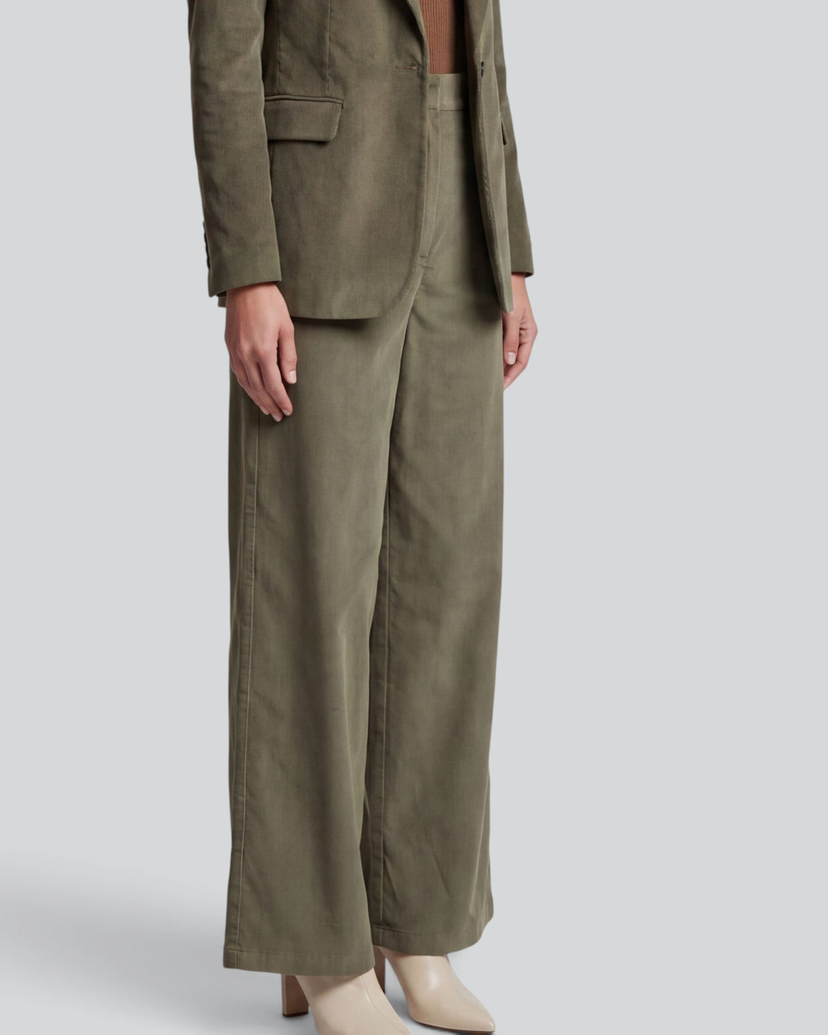 POPPY SAGE WOMEN'S VELVET HIGH-RISE PANT