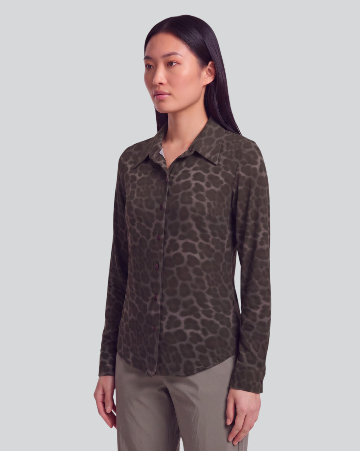 SUTTON LEOPARD BROWNIE WOMEN'S STRETCH SILK LONG-SLEEVE SHIRT