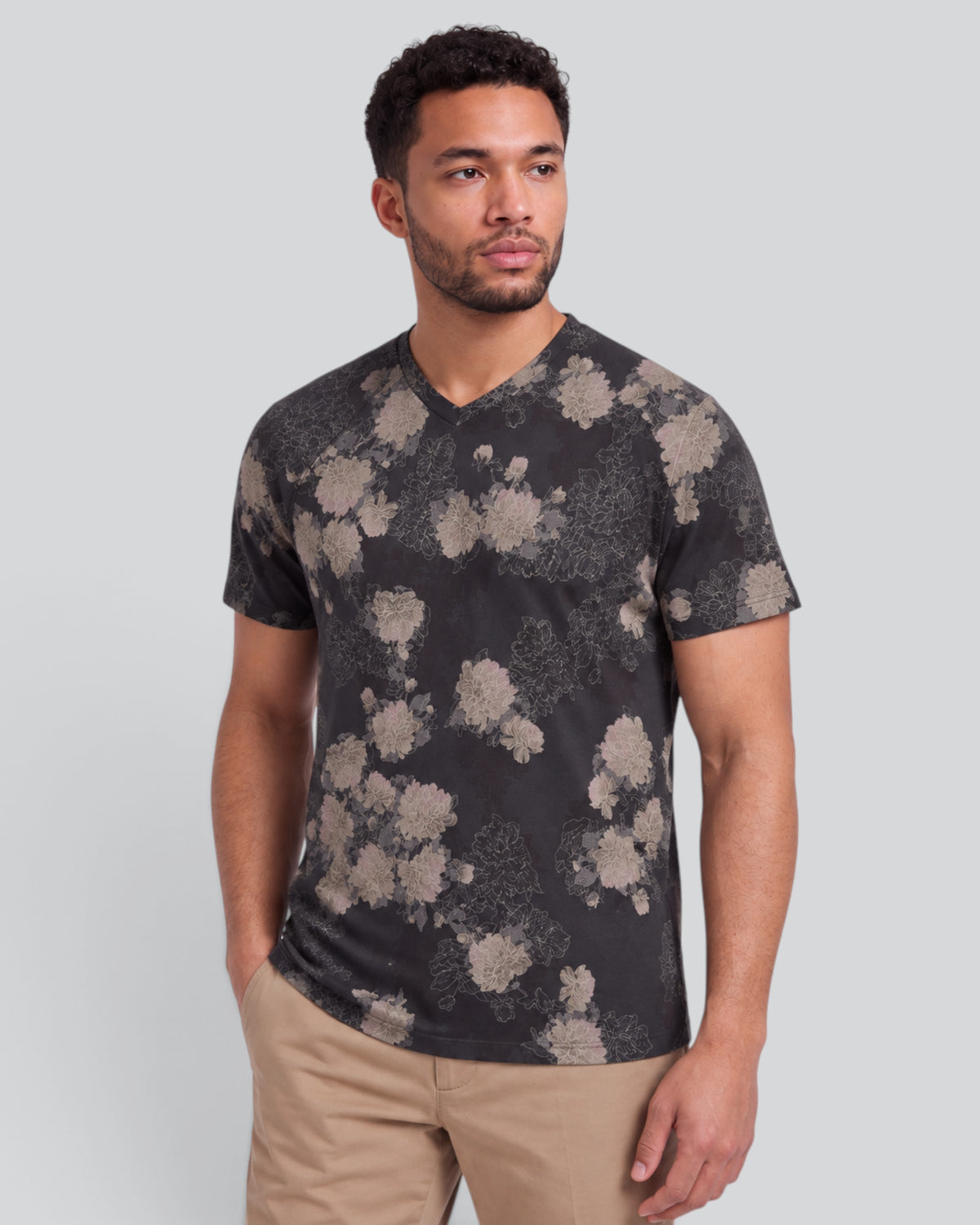 MAZE LANS FLORAL BLACK MEN'S STRETCH COTTON V-NECK TEE
