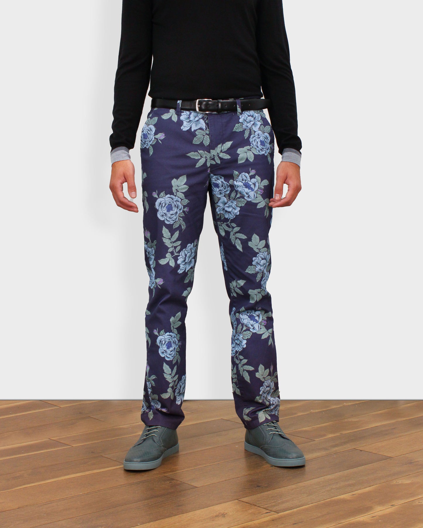 JACK LUX FLOATING FORNA PANT IN SKIPPER