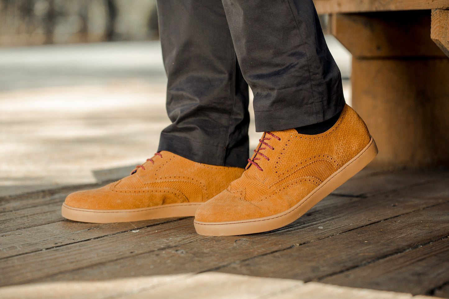 PEACOCK Brogue Sand Sneaker